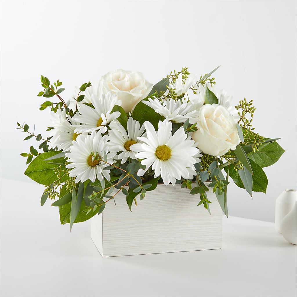 Fresh Linen Box Bouquet – Eastland Heaven Sent Floral, Eastland TX