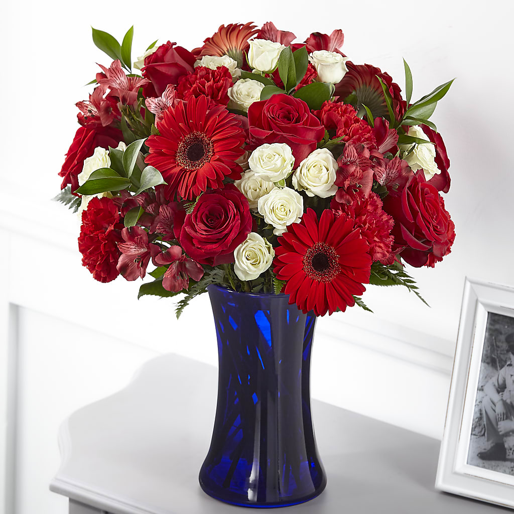 Hearts Embrace Bouquet – Eastland Heaven Sent Floral, Eastland TX