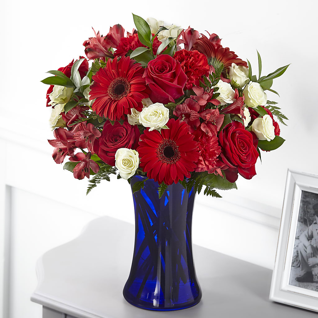 Hearts Embrace Bouquet – Eastland Heaven Sent Floral, Eastland TX