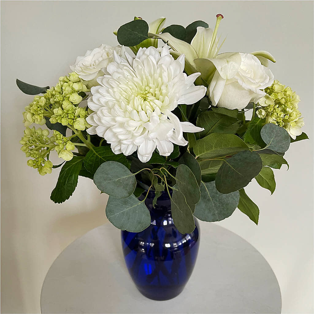 Snowy Dreams Bouquet –  Eastland Heaven Sent Floral, Eastland TX