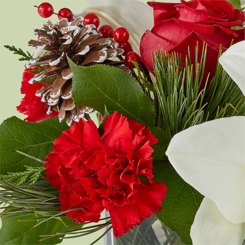 Glistening Icicles Bouquet –  Eastland Heaven Sent Floral, Eastland TX